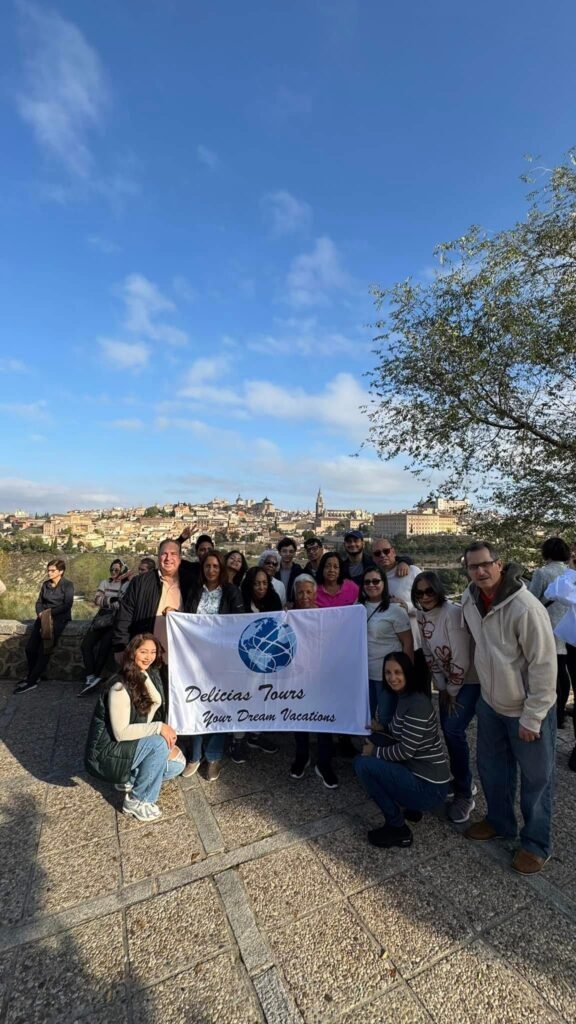 Momentos reales de viajes organizados por Delicias Tours con grupos y experiencias personalizadas